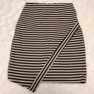 Stripped pencil skirt